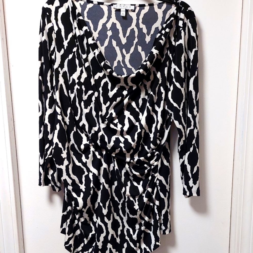 CHAUS New York Black and White Patterned Dressy Top